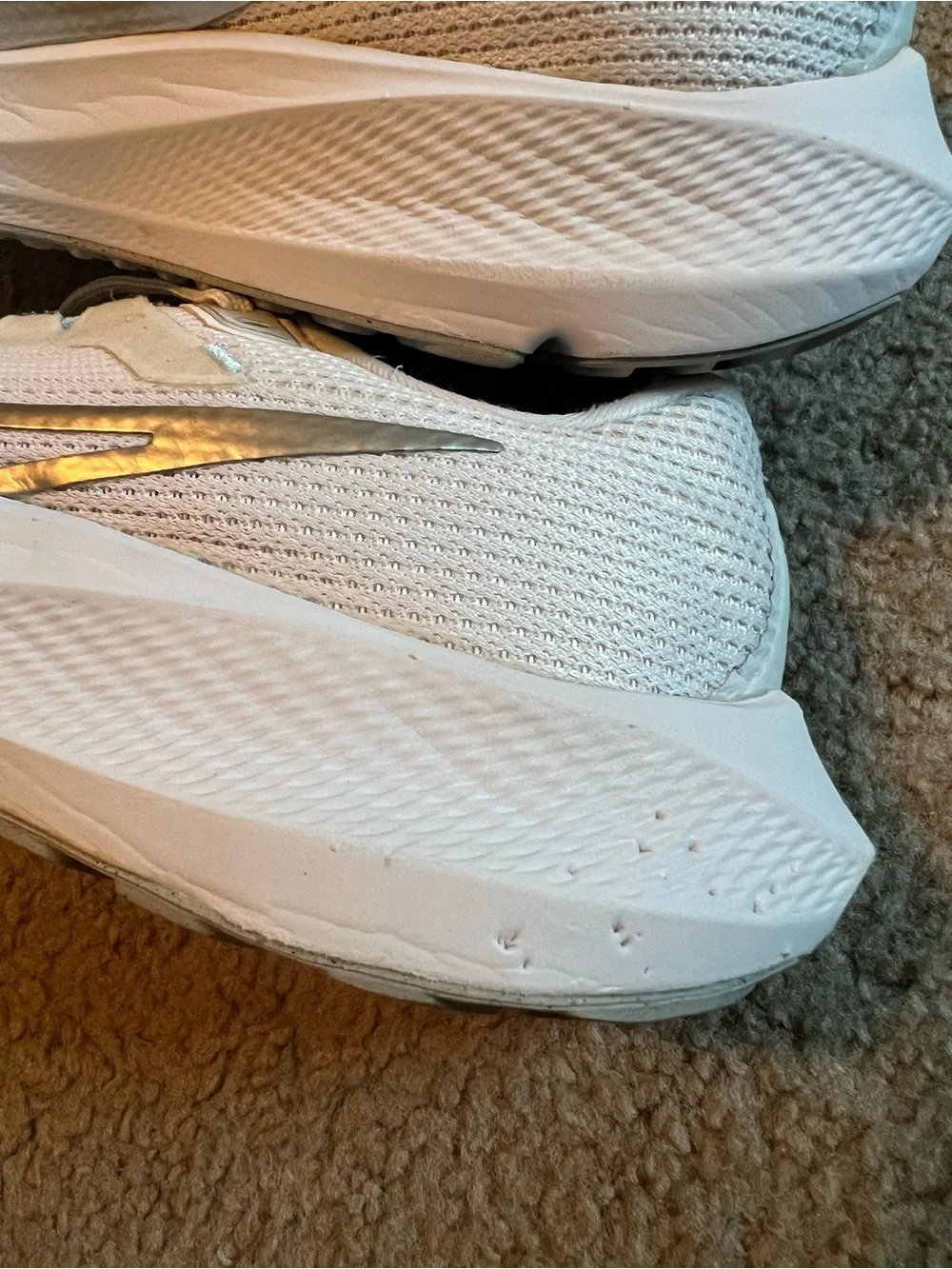 Nike Air Zoom Pegasus 40 Women’s Size 8 – White